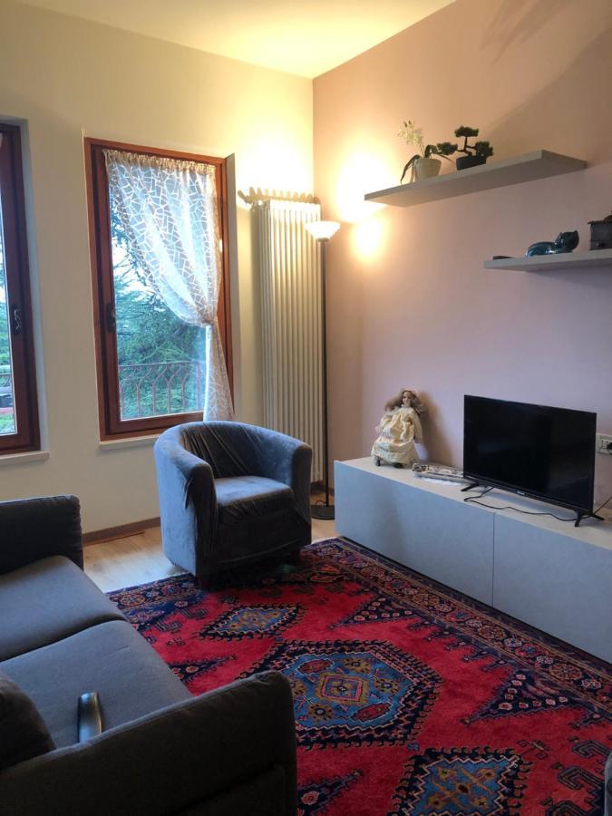 Appartement Casa Patrizia à Torri Del Benaco Extérieur photo